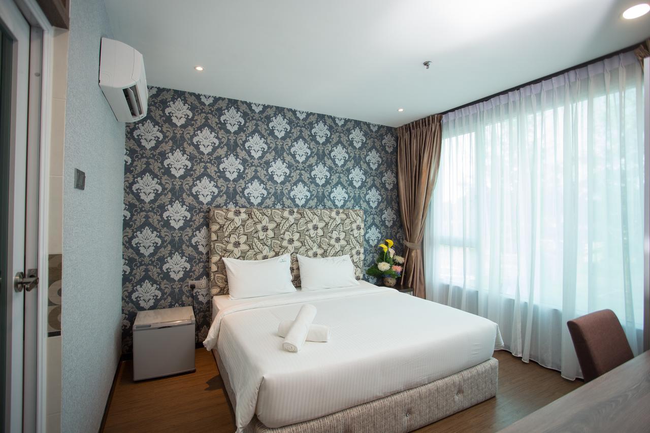 7 Heaven Boutique Hotel Pasir Gudang Exterior foto